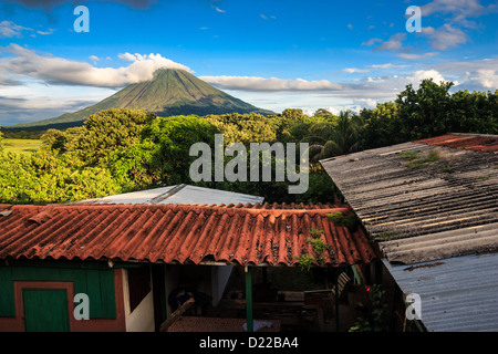 Vista di Concepción in Ometepe un isola formata da due vulcani che salgono dal lago di Nicaragua nella Repubblica di Nicaragua Foto Stock
