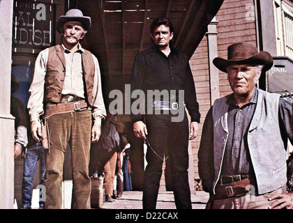Rivalen des Todes Gunfight, Johnny Cash, Kirk Douglas (Kirk Douglas) und Abe (Johnny Cash) beschliessen, gegen ein Foto Stock