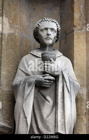 Saint Cloud statua, Saint Germain l'Auxerrois chiesa, Parigi Foto Stock