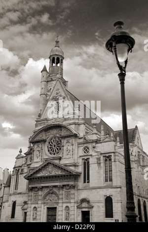 La Chiesa Saint-Etienne-du-Mont contiene le tombe del matematico francese Blaise Pascal. Parigi, Francia. Foto Stock