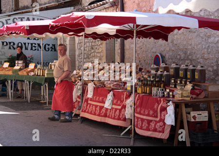 Mercato in stallo Sault in Haute-Provence Foto Stock