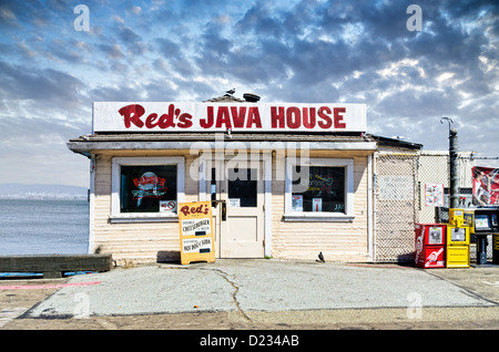 Red java house, un'attrazione locale, sull'embarcadero in San Francisco, California Foto Stock