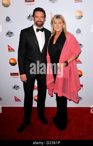 Hugh Jackman, Deborra-Lee Furness presso gli arrivi per G'Day USA Gala, JW Marriot a LA LIVE, Los Angeles, CA 12 gennaio 2013. Foto di: Elizabeth Goodenough/Everett Collection Foto Stock