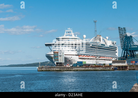 Luxury Liner passeggero Crown Princess a Greenock Inverclydfe Scozia Scotland Foto Stock