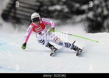 St Anton, Austria. Xiii gen, 2013. Sci Alpino FIS World Cup Super G per le donne Viktoria Vinecastle ger Foto Stock