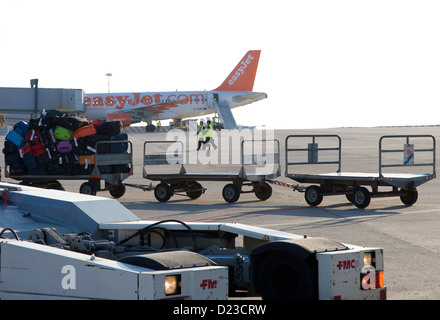 Palermo, Italia, bagagli auto all aeroporto Foto Stock