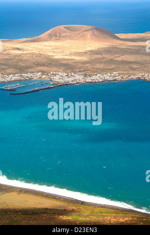 Vista di Isla La Graciosa dal Mirador del Rio Lanzarote isole Canarie Spagna Foto Stock