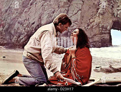 Die Alles Begehren Sandpiper, Richard Burton ed Elizabeth Taylor Internatsleiter Dr. Hewitt (Richard Burton) der Laura Reynolds Foto Stock