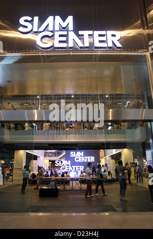 Il Siam Center shopping mall nuovo rimodellare , Thailandia del primo centro commerciale, costruito 40 anni fa, completare rimodellare a 11 jan 2013 Foto Stock