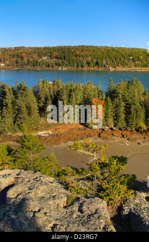 Punta di piedi Mountain Trail e in punta di piedi città di montagna parco, Vinalhaven Isola, Maine, Stati Uniti d'America Foto Stock