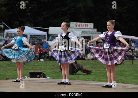 I concorrenti a Killin Highland Games 2011 Foto Stock