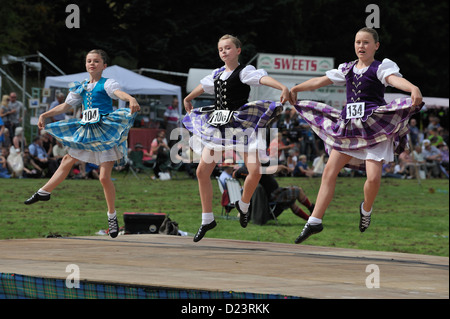 I concorrenti a Killin Highland Games 2011 Foto Stock