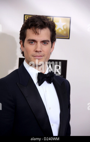 Attore britannico Henry Cavill arriva alla diciottesima edizione critica' Choice Awards a Barker appendiabiti in Santa Monica, Stati Uniti d'America, il 10 gennaio 2013. Foto: Hubert Boesl/dpa Foto Stock