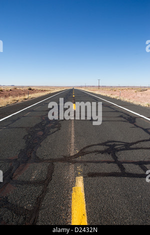 Una lunga strada diritta in America Foto Stock