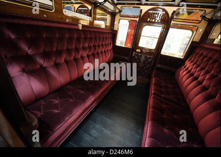 Londra, Regno Unito. Il 13 gennaio 2013. La metropolitana di Londra festeggia il suo centocinquantesimo anniversario con una corsa di un vapore locomotiva tirata da Olympia a Moorgate. Londra, UK 13 gennaio 2013. Foto Stock