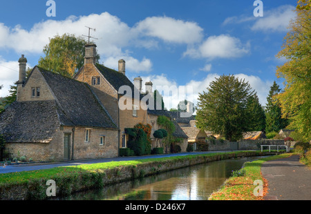 Villaggio costwold, Gloucestershire, Inghilterra Foto Stock