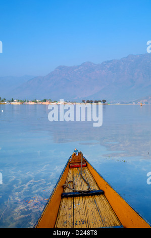 In barca attorno la Dal lago Srinagar , Jammu e Kashmir Stato, India Foto Stock