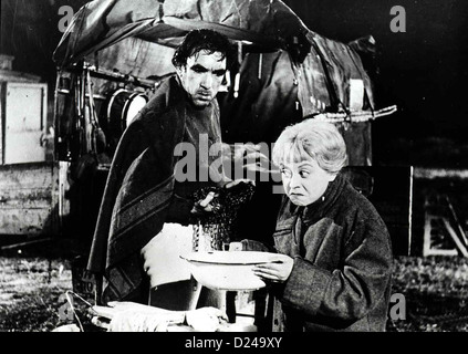 Das Lied Der Strasse Strada, la Anthony Quinn, Giulietta Masina Die sanftmütige Gelsomina (Giulietta Masina) unterwirft sich Foto Stock
