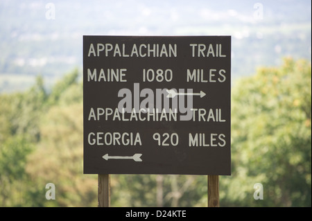 Pen Mar segno per le direzioni della Appalachian Trail su Mason Dixon Line Foto Stock