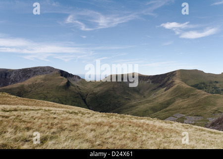 Vista verso la cresta Nantlle da Moel Lefn, Snowdonia Foto Stock