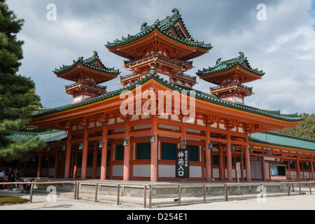 Soryuro o castello nel Santuario Heian, Kyoto in Giappone Foto Stock