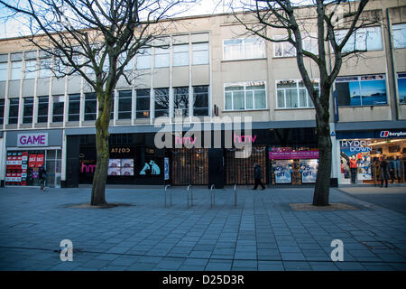 Bristol, Regno Unito. Il 15 gennaio 2013. HMV store frontage in Bristol. Credito: Rob Hawkins / Alamy Live News Foto Stock