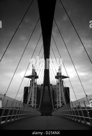 Ponte sospeso in Tasti di Salford Manchester REGNO UNITO Foto Stock