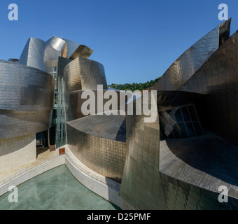 Guggenheim Museum Bilbao, Museo di arte contemporanea progettato da Frank Gehry. Foto Stock