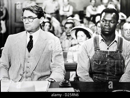 Wer Die Nachtigall Stoert per uccidere Mockingbird Gregory Peck, Brock Peters Der angesehene Anwalt Atticus Finch (Gregory Peck) Foto Stock