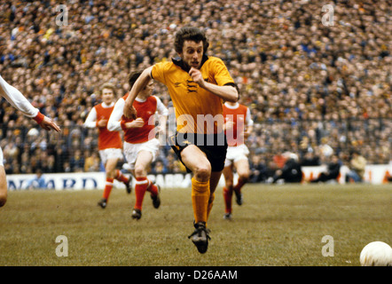 Wolverhampton Wanderers calciatore Pietro Daniel giocando contro l'Arsenal in FA Cup semi final 1979 Foto Stock