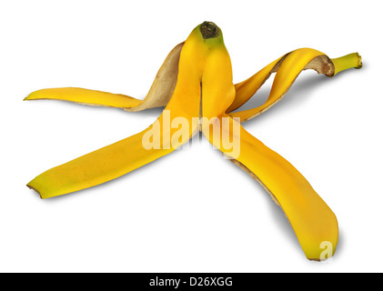 La buccia di banana su sfondo bianco con un'ombra come un simbolo di pericolo e il rischio di scivolare sul giallo di frutta tropicale e un'icona di naturale garbage scartati per il compostaggio e il riciclaggio. Foto Stock