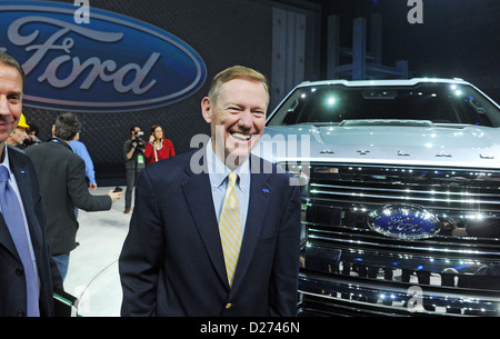 CEO di Ford Motor Company svela la Ford ATLAS Concept sulla seconda giornata della stampa al North American International Auto Show (NAIAS) a Detroit, STATI UNITI D'AMERICA, 15 gennaio 2013. NAIAS aperto ufficialmente il 14 gennaio 2013 per la stampa e i concessionari ed è aperto per il pubblico in generale dal 19 gennaio al 27 gennaio 2013. Foto: ULI DECK Foto Stock