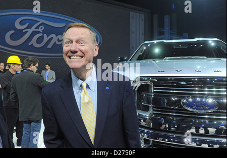 CEO di Ford Motor Company svela la Ford ATLAS Concept sulla seconda giornata della stampa al North American International Auto Show (NAIAS) a Detroit, STATI UNITI D'AMERICA, 15 gennaio 2013. NAIAS aperto ufficialmente il 14 gennaio 2013 per la stampa e i concessionari ed è aperto per il pubblico in generale dal 19 gennaio al 27 gennaio 2013. Foto: ULI DECK Foto Stock