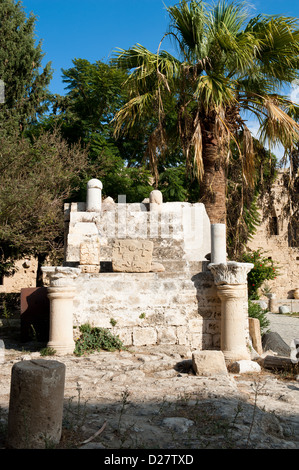 Il castello di Kyrenia's courtyard, Repubblica di Cipro / Repubblica Turca di Cipro del Nord Foto Stock