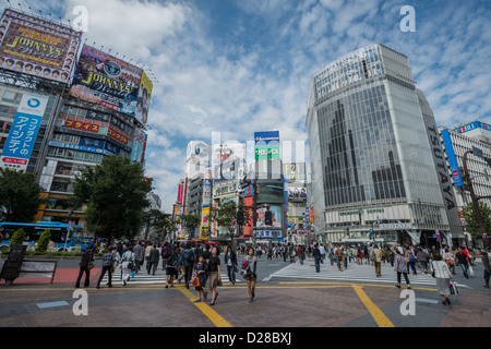 Shibuya attraversamento pedonale, Tokyo, Giappone Foto Stock