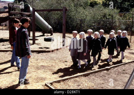 Das Dorf Der Verdammten villaggio dei dannati Szene.Caption locale *** 1995 Universal Foto Stock