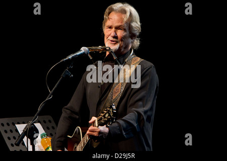 A 76 anni, Kris Kristofferson presenta il suo nuovo album 'feeling' mortale al Teatro Franco Parenti, Milano 26 Novembre 2012 Foto Stock