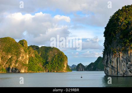 Halong Bay, Vietnam Foto Stock