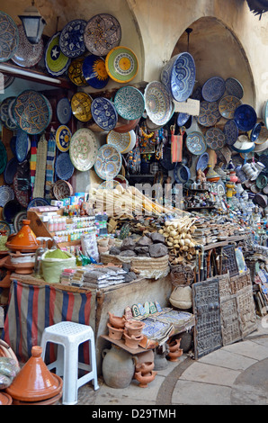 Negozio di articoli da regalo, Fez, in Marocco Foto Stock