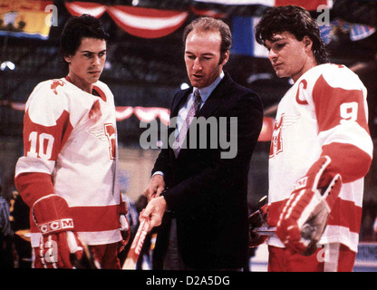 Bodycheck Youngblood Rob Lowe, ED Lauter, Patrick Swayze Der junge Dean Youngblood (Rob Lowe,l) traeumt von einer Foto Stock