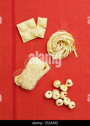 Pasta fresca varietà su tela Foto Stock