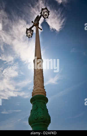 Vecchia lampada posta in Brighton, nel sud dell'Inghilterra Foto Stock