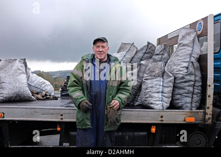 Un coalman in Cornwall, Regno Unito Foto Stock