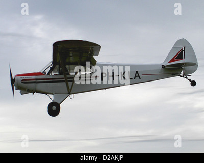 PH-UCK Piper PA-18-150 Super Cub a Deventer - Teuge (EHTE). Foto Stock