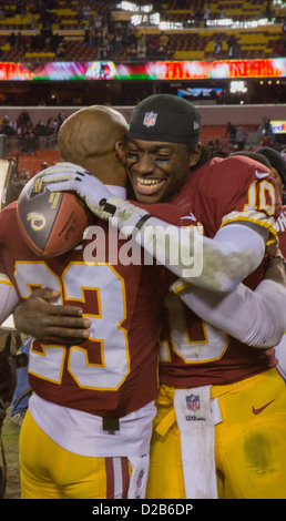 Dicembre 30 2012, Robert Griffin III # 10 celebra con DeAngelo Hall # 23, Redskins sconfitta cowboy 28-18. Foto Stock