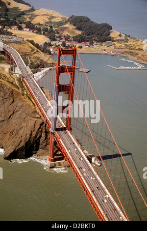 California, San Francisco. Vista aerea del Golden Gate Bridge Foto Stock