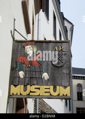 (Dpa) file di un file immagine datata 08 marzo 2010 mostra un fassade del Adam Ries museum di Annaberg-Buchholz, Germania. Foto: Franz-Peter Tschauner Foto Stock