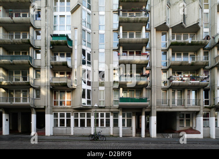 Berlino, Germania, edifici residenziali con insolita facciata design in Wedding Gesundbrunnen Foto Stock