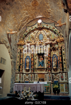 Spagna Catalogna Durro La Chiesa Nativatat 1100-1200 romanico ornato pala d altare barocco Madonna Santi patrimonio mondiale Unesco Foto Stock