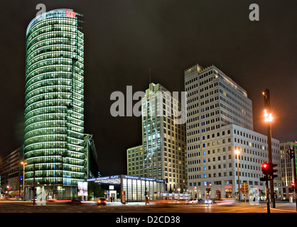 Berlino, Germania, la Torre del treno e il centro Beisheim su Potsdamer Platz Foto Stock